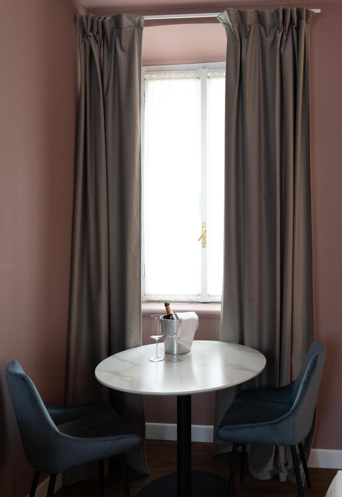 Caffe Delle Rose Les Chambres Verbania Exteriér fotografie